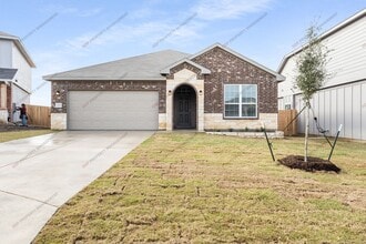 Building Photo - 2221 Chia Ct