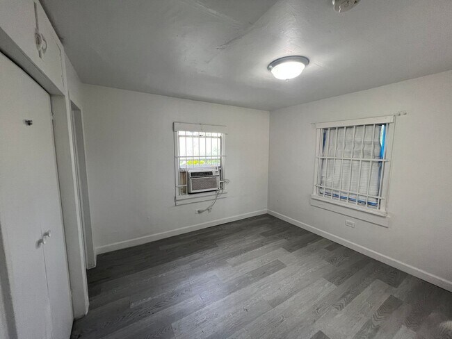 Foto del edificio - 7525 NE Miami Ct