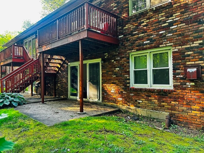 Building Photo - 1117 Waterbury Rd