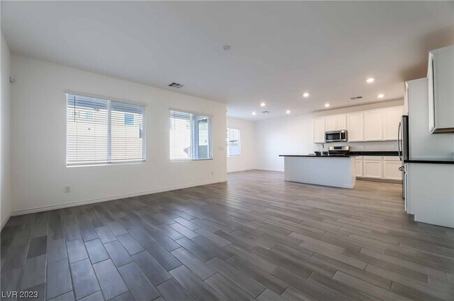 Foto del edificio - 4364 Panoramic View Ave