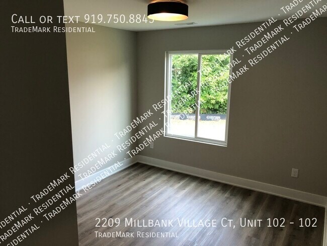 Foto del edificio - 2209 Millbank Village Ct