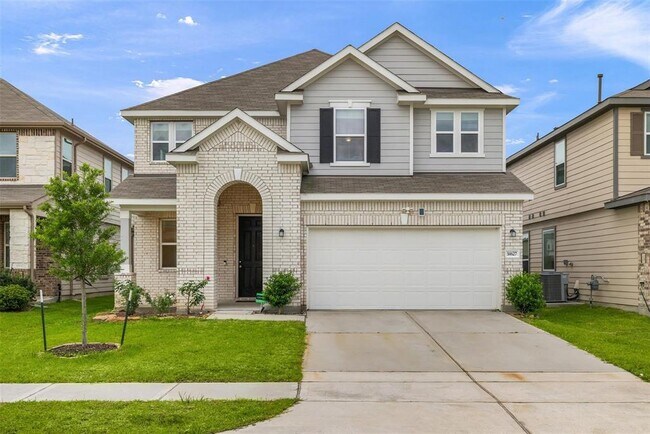Foto del edificio - 14627 Monterey Cypress Dr