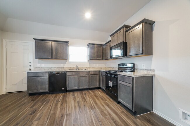 Building Photo - 13620 Mourning Dove Ct