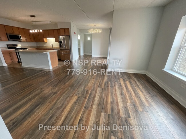 Building Photo - 3400 N Old Arlington Heights Rd