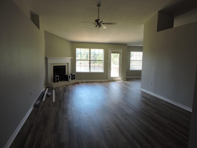 Building Photo - 4862 Leyland Ln