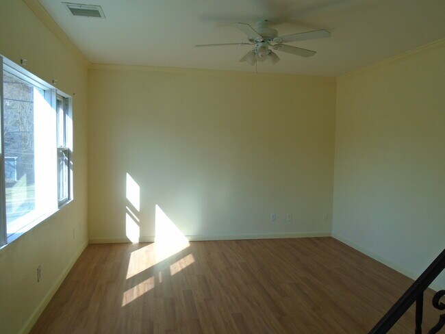 LIVING ROOM - 162 Kinderkamack Rd