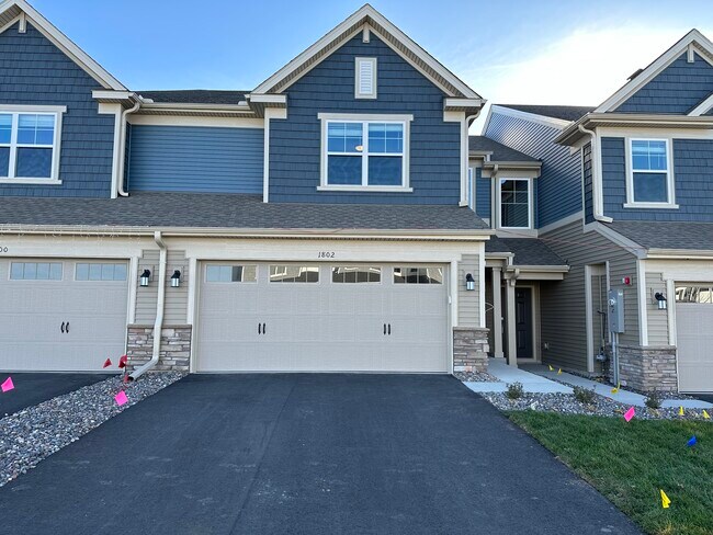 Foto del edificio - 1802 Arbor Ln