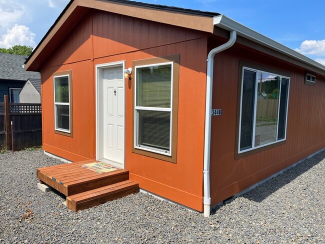 Building Photo - 9344 N Chicago Ave