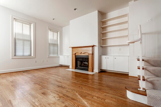 Building Photo - 326 Hailman St