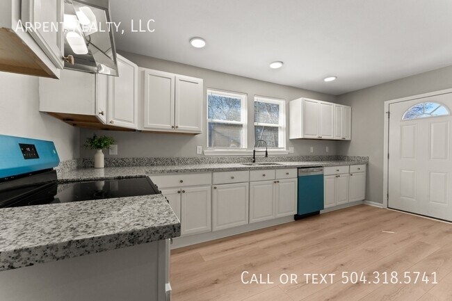 Foto del edificio - 2245 Bayou Rd