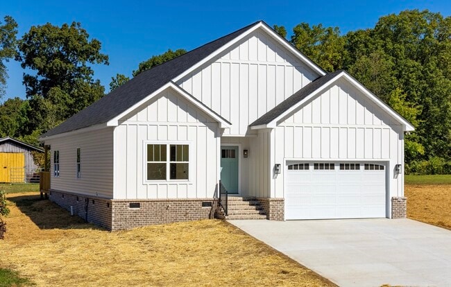 Building Photo - 7155 Sawyer Rd