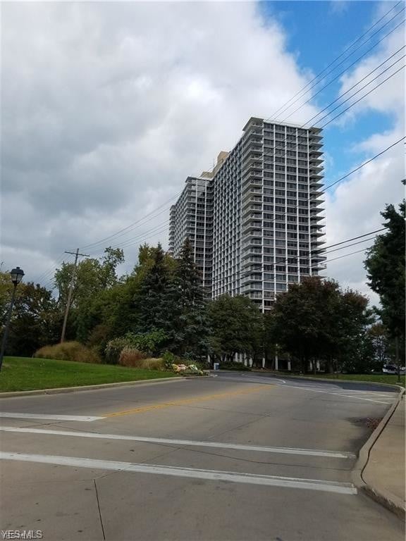 12700 Lake Ave Unit 2713, Lakewood, OH 44107 Condo for Rent in