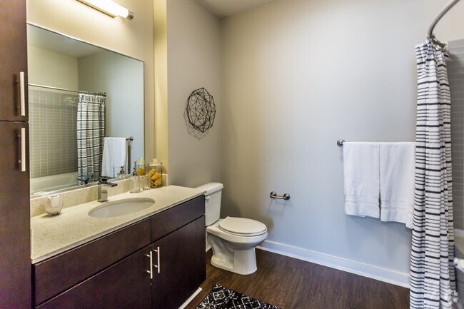 Second Bathroom - Highland Row