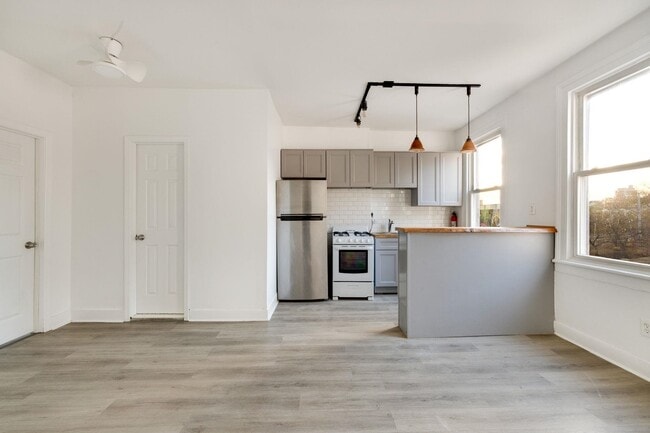 Foto del edificio - 169 Halladay St