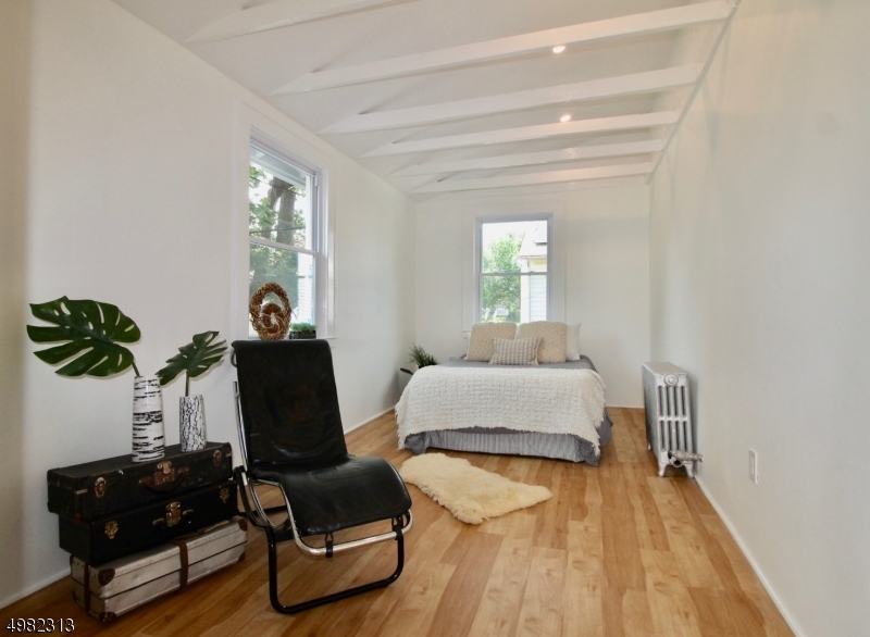 Foto principal - 16 Fidelity Pl