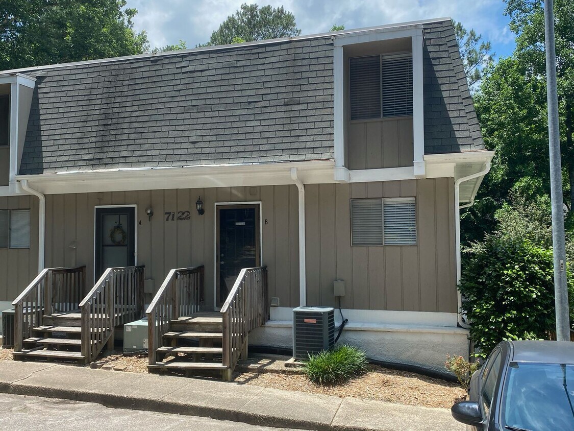 Primary Photo - 7122 Longstreet Dr