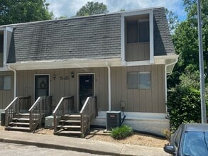 Building Photo - 7122 Longstreet Dr