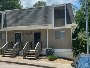 Building Photo - 7122 Longstreet Dr