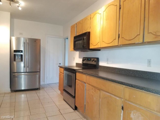 Foto del edificio - 2122 E Kenmore Pl