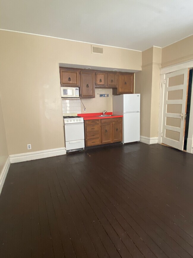 411 N Salisbury St, West Lafayette, IN 47906 Apartments in West