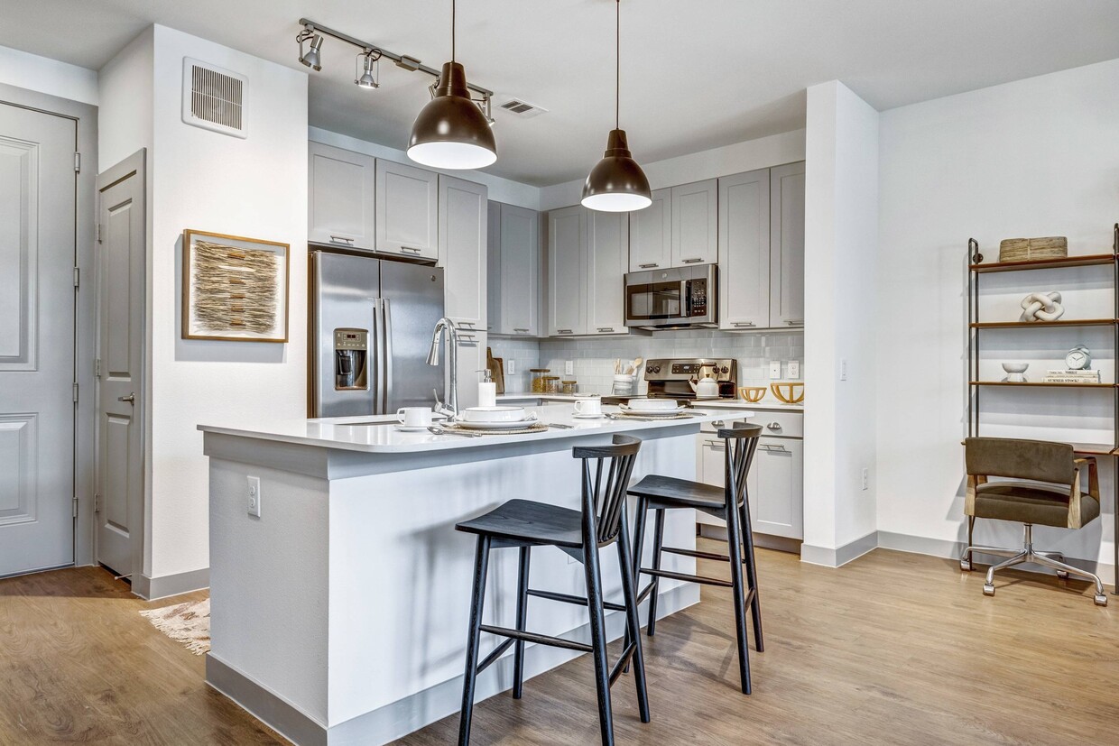 Model Kitchen with Island - Laurel