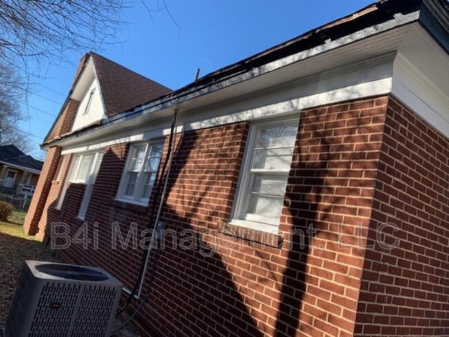Building Photo - 409 Whitesville Rd