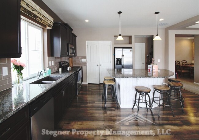 Building Photo - Beautiful Home in Johnstown