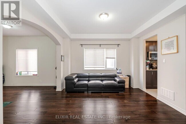 Building Photo - 59 Lola Cres