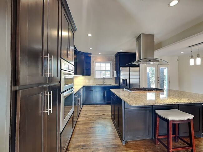 Foto del edificio - 5027 Wenonah Dr