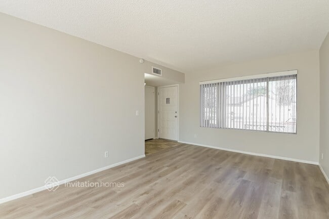Building Photo - 75 W San Remo St