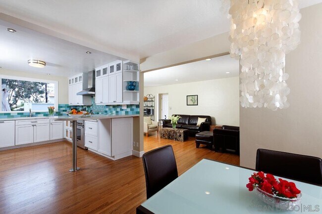 Foto del edificio - 5556 Waverly Ave