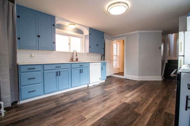 Foto del edificio - 125 S Main St