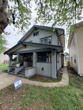 Building Photo - 3141 N Park Ave