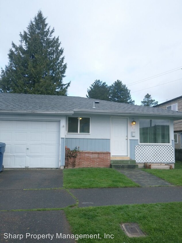 Primary Photo - 913-915 Cedar St