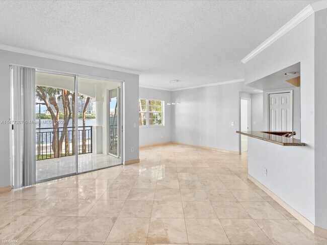 Foto del edificio - 3 br, 2 bath House - 3255 NE 184th St Apt ...