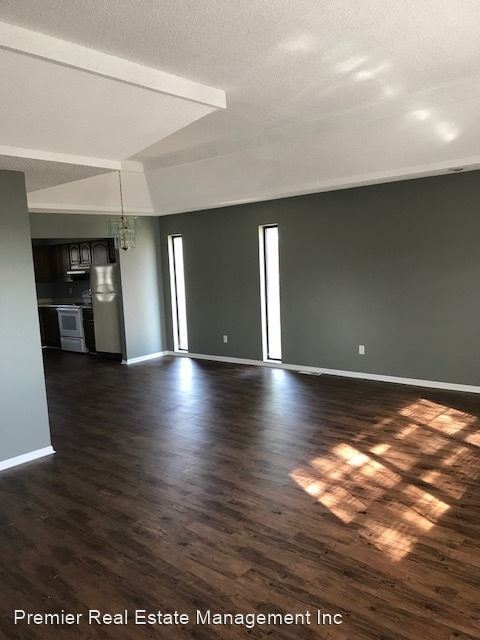 Foto del edificio - 3 br, 2 bath House - 307 NW Highland Lane
