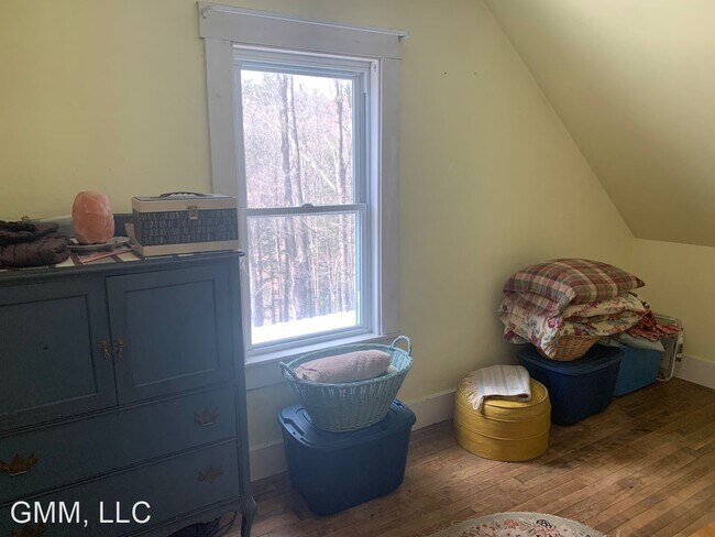 Building Photo - 456 Jersey Heights