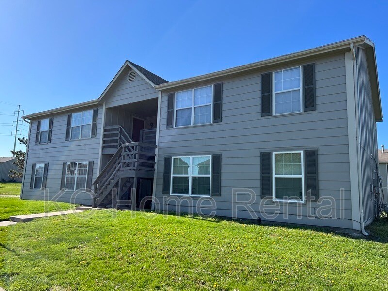 821 Saddlewood St Unit C, Gardner, KS 66030 Condo for Rent in Gardner