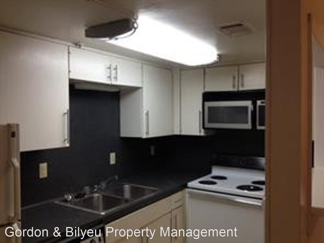 Primary Photo - 1717 W 35th St