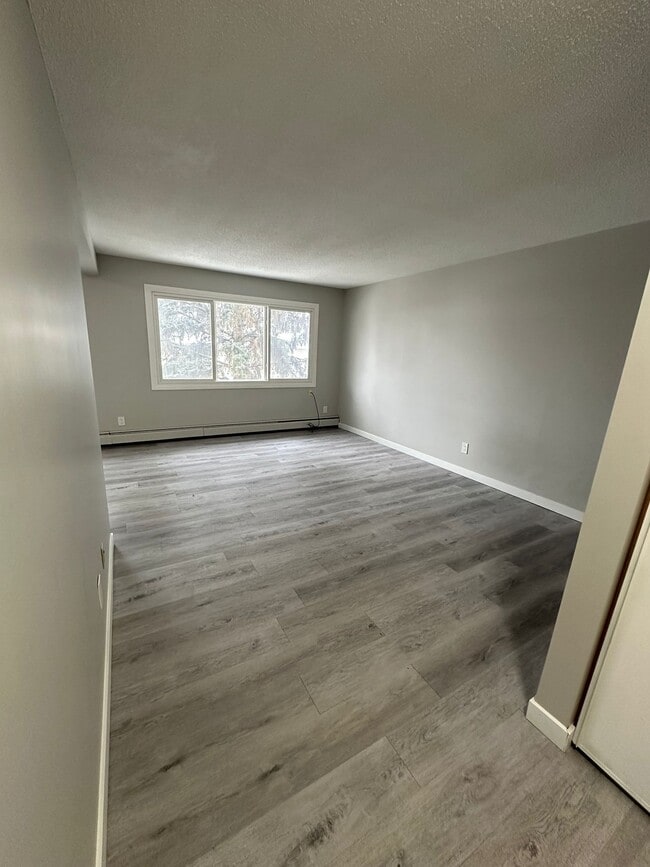 Photo du bâtiment - 4507-344 44 Ave