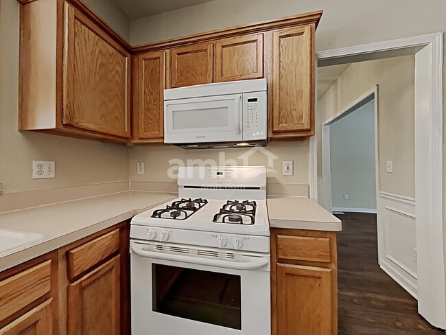 Building Photo - 2687 McGuire Dr NW