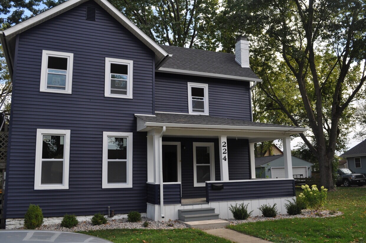 224 E Steward St, Plano, IL 60545 House Rental in Plano, IL