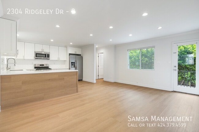 Building Photo - 2304 Ridgeley Dr