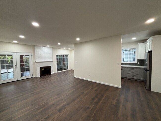 Building Photo - Charming 3 Bedroom, 2 Bathroom Home for rent in Newark