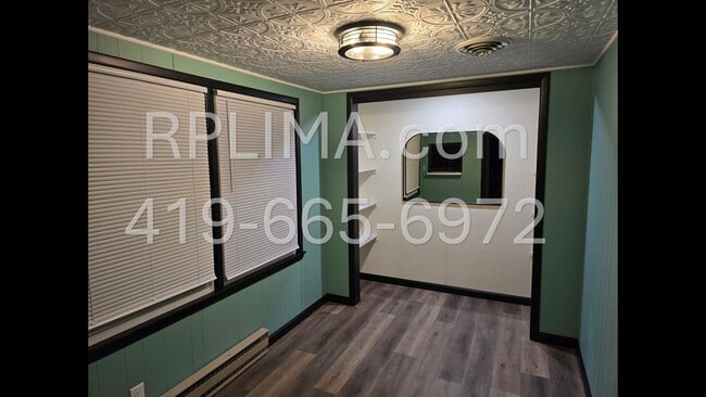 Building Photo - 2802 W Breese Rd