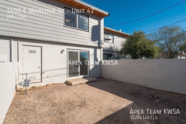 Building Photo - 1402 E Manlove St