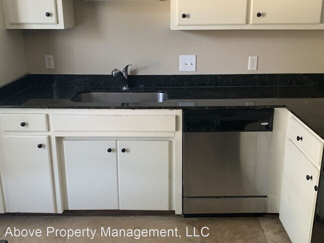 Building Photo - 2 br, 2.5 bath House - 401 Royal Oak Dr