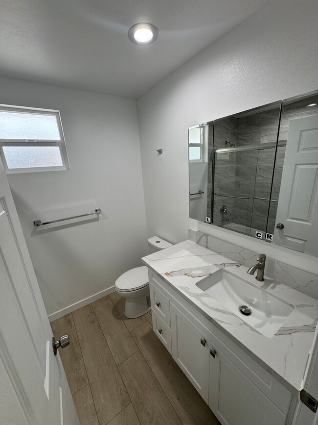 Building Photo - 4748 Garrick Ave