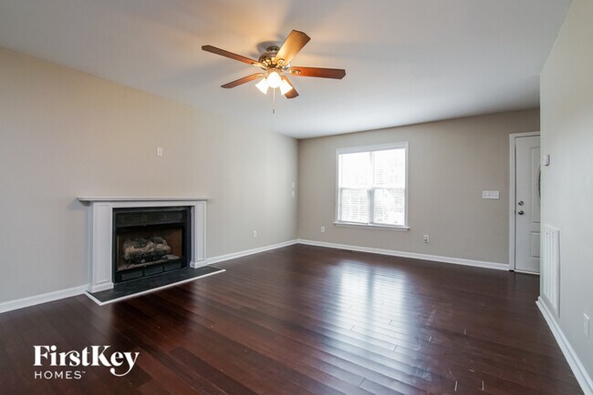 Foto del edificio - 136 Wood Bend Ct