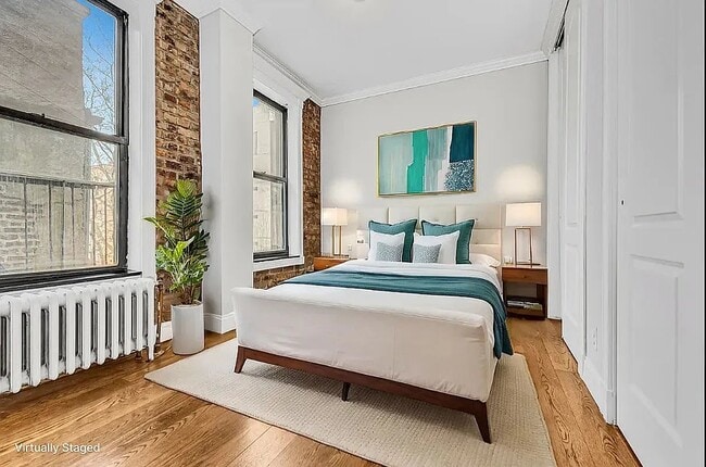 Building Photo - 724 Tenth Avenue